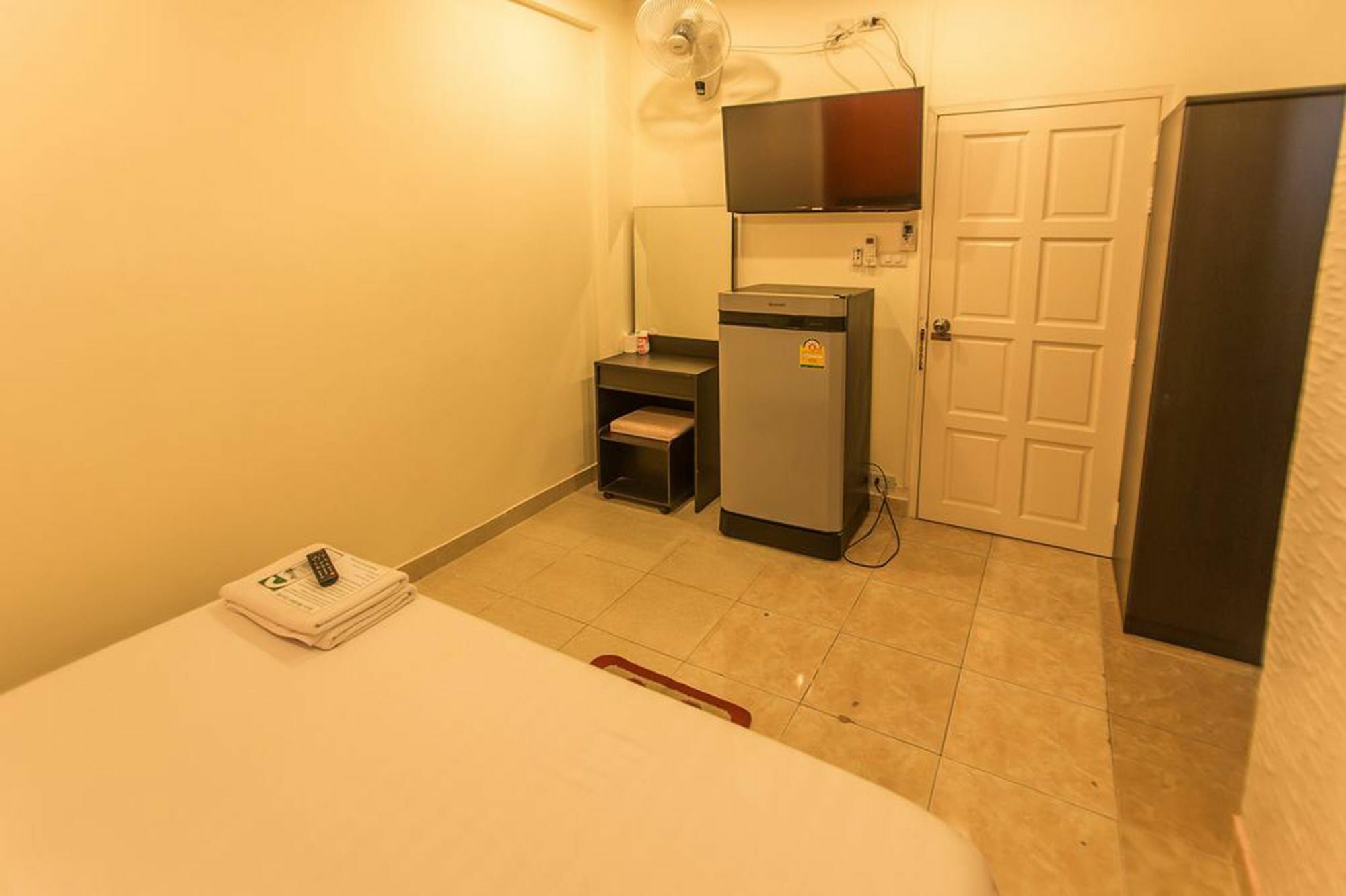 Retox Game On Hotel Pattaya Bagian luar foto