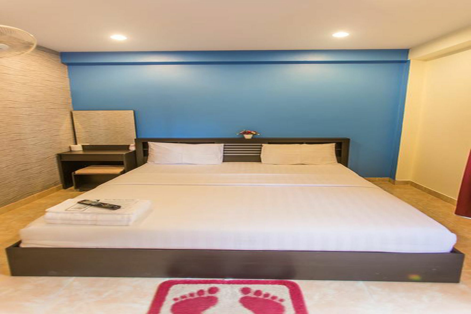 Retox Game On Hotel Pattaya Bagian luar foto